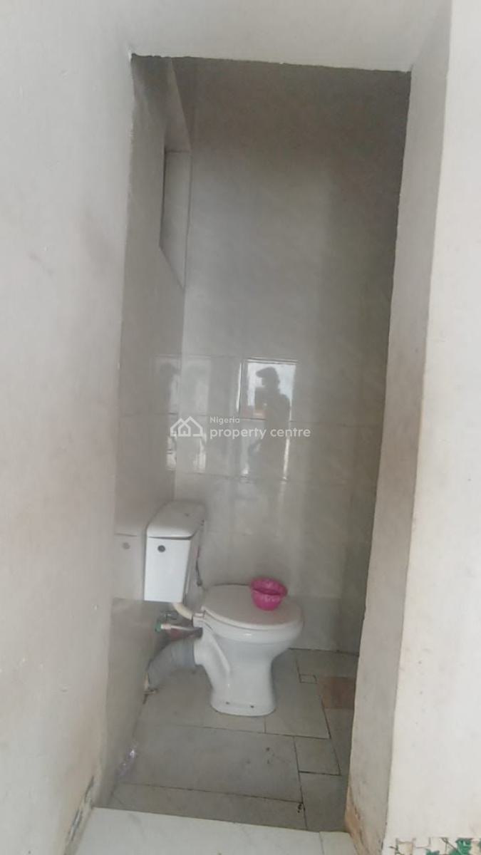 Standard Bq, Chevron Alternative, Lekki Phase 2, Lekki, Lagos, Self Contain (single Rooms) for Rent