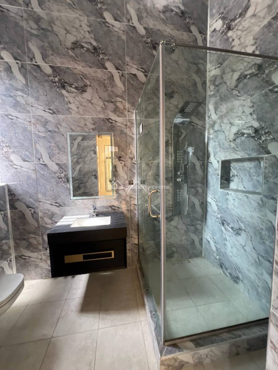 6 Bedrooms Fully Detached Duplex Sitting on 500sqm of Land, Lekki Phase 1, Lekki, Lagos, Detached Duplex for Sale