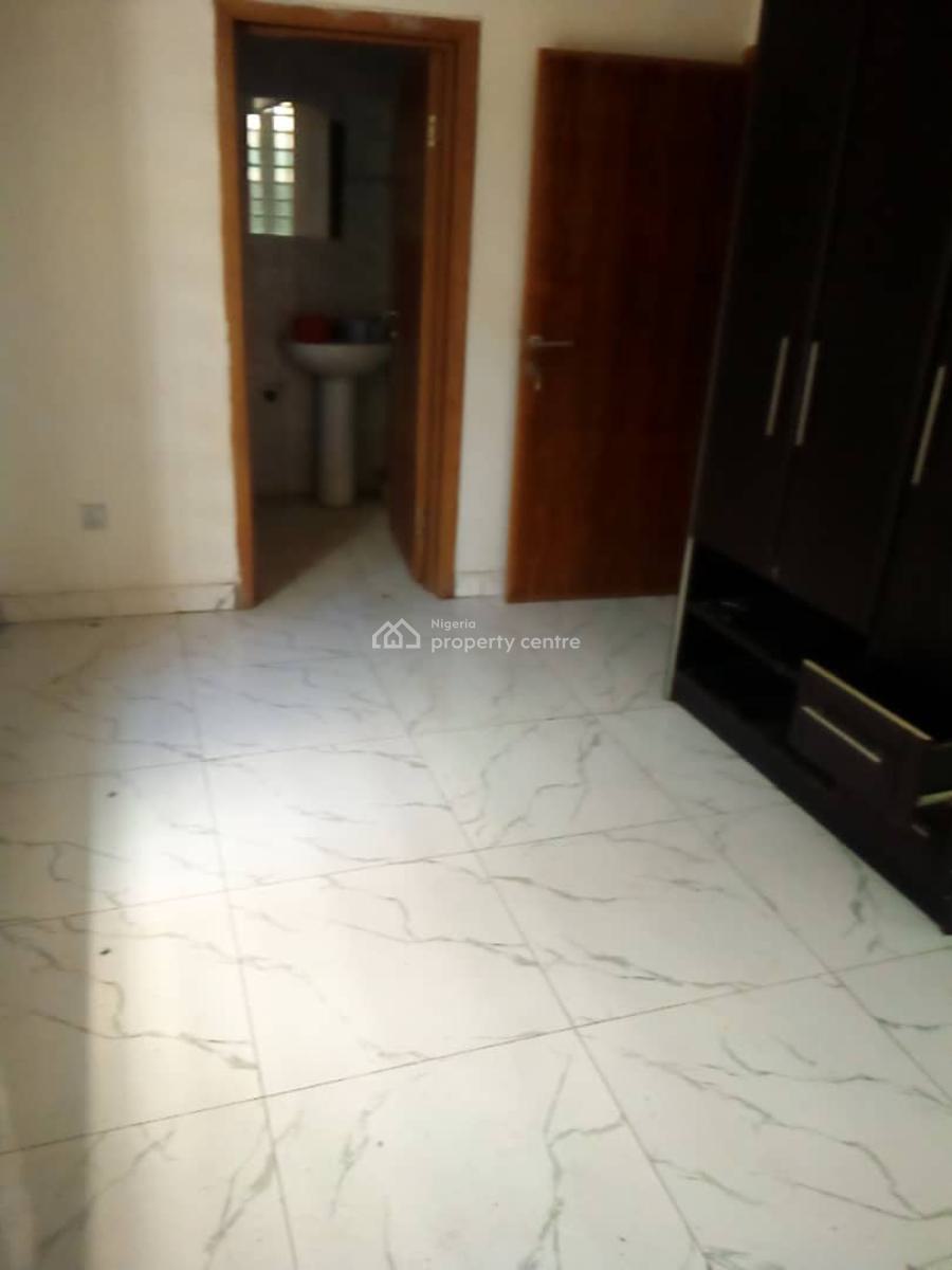 3 Bedroom Apartment with a Room Bq, Estate, Victoria Island (vi), Lagos, Flat / Apartment for Rent
