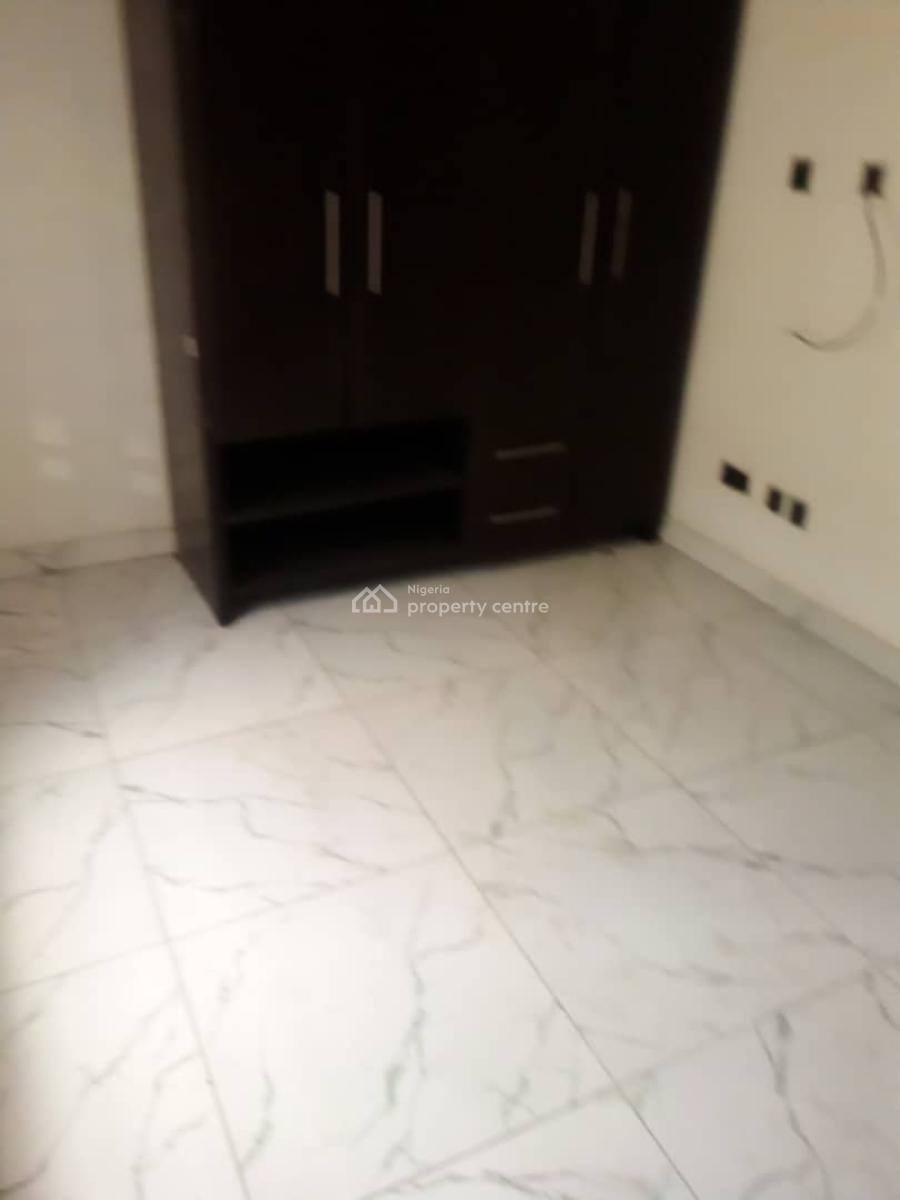 3 Bedroom Apartment with a Room Bq, Estate, Victoria Island (vi), Lagos, Flat / Apartment for Rent