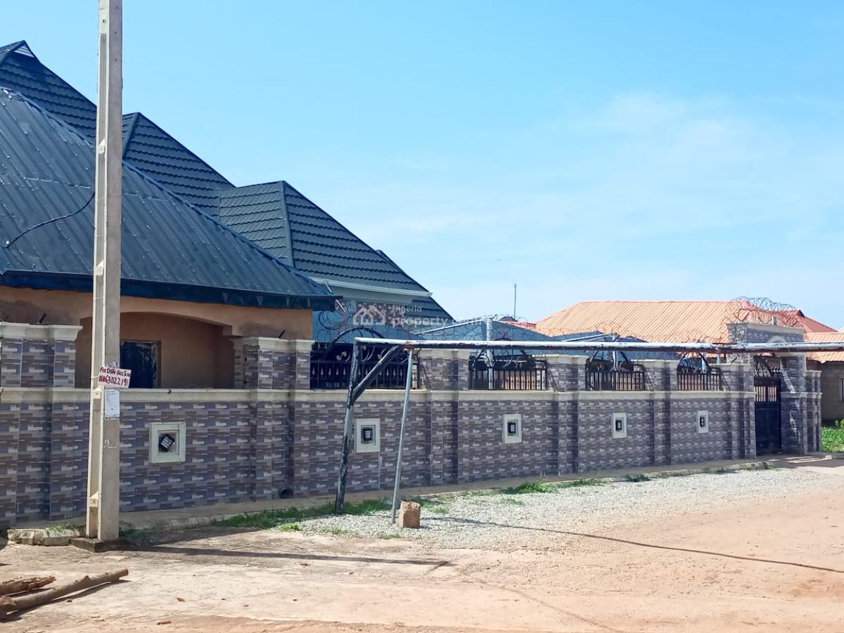 3 Bedroom House  with a Bq, Pgc Estate, Phase 4, Jikwoyi, Abuja, Detached Bungalow for Sale