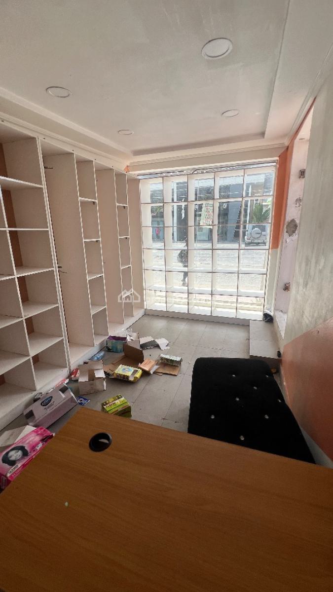 Shop Space Ground Floor Facing Road, Off Admiralty Way, Lekki Phase 1, Lekki, Lagos, Shop for Rent