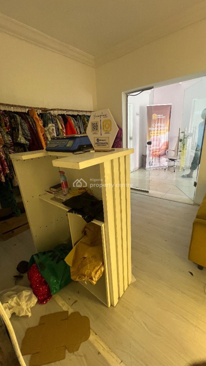 Shop Space Upstairs Good for Boutique, Fabrics, Off Admiralty Way, Lekki Phase 1, Lekki, Lagos, Shop for Rent