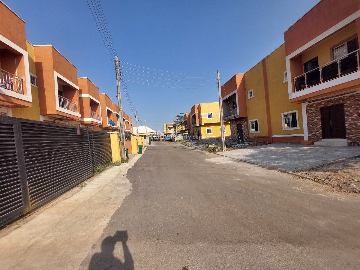 Beautiful, Luxury 3 Bedroom Terraced Duplex on Tarred Road, Lennar Hillside Estate Near Brick City Estate, Kubwa, Abuja, Terraced Duplex for Sale