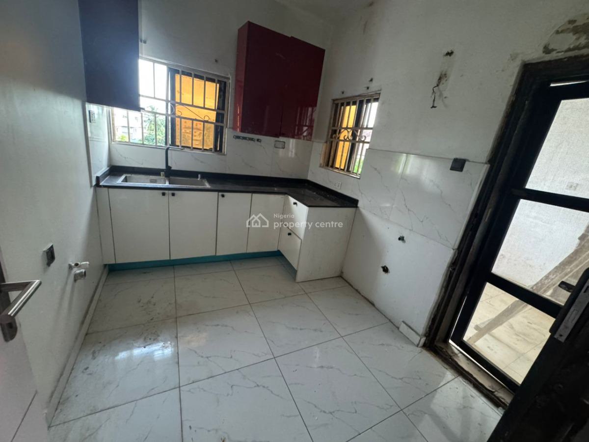 Standard Serviced 3 Bedrooms Flat, All Rooms En-suite with Bqs, Off Admiralty, Lekki Phase 1, Lekki, Lagos, Flat / Apartment for Rent