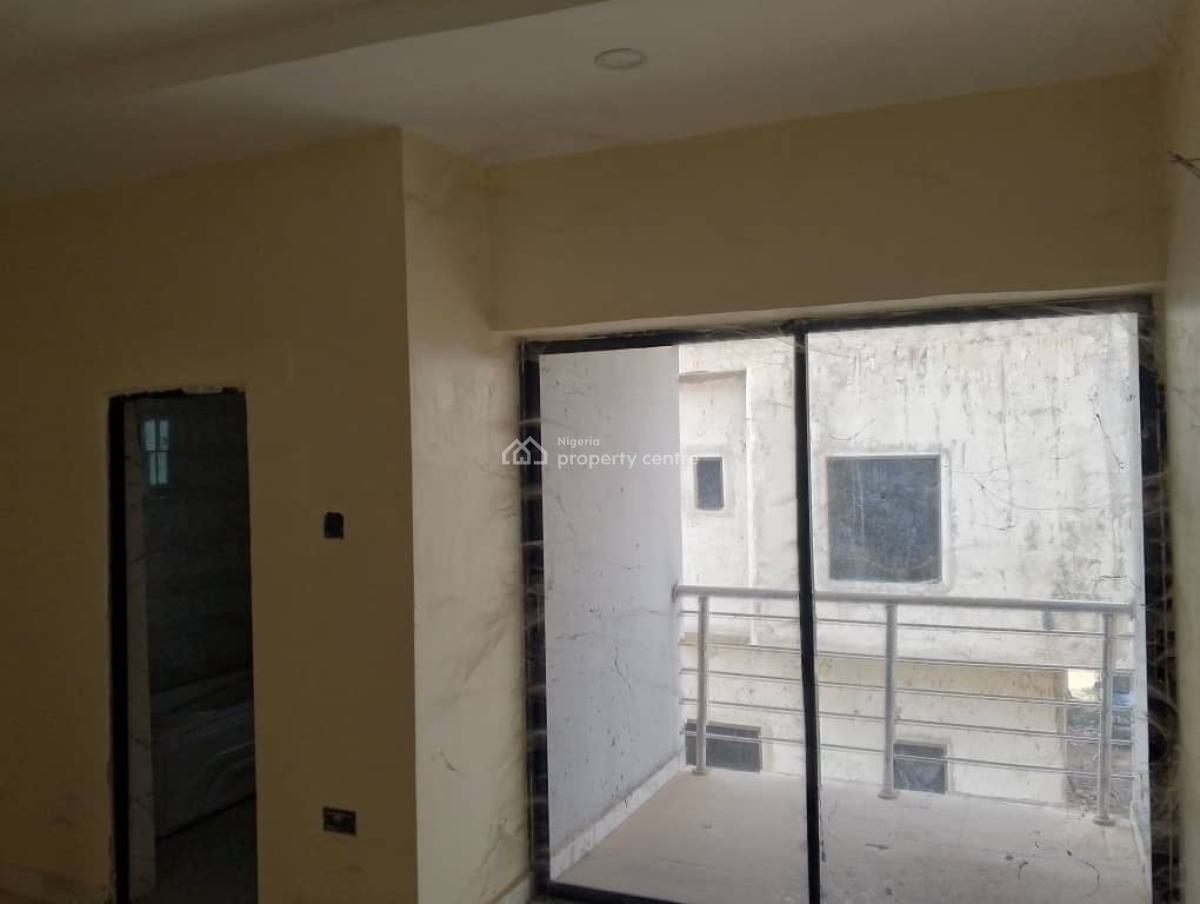 4 Bedroom Terrace with 1room Bq on 3 Floors at Abuja, Maya’s Hill Estate Guzape Abuja Federal Capital Territory, Guzape District, Abuja, Terraced Duplex for Sale