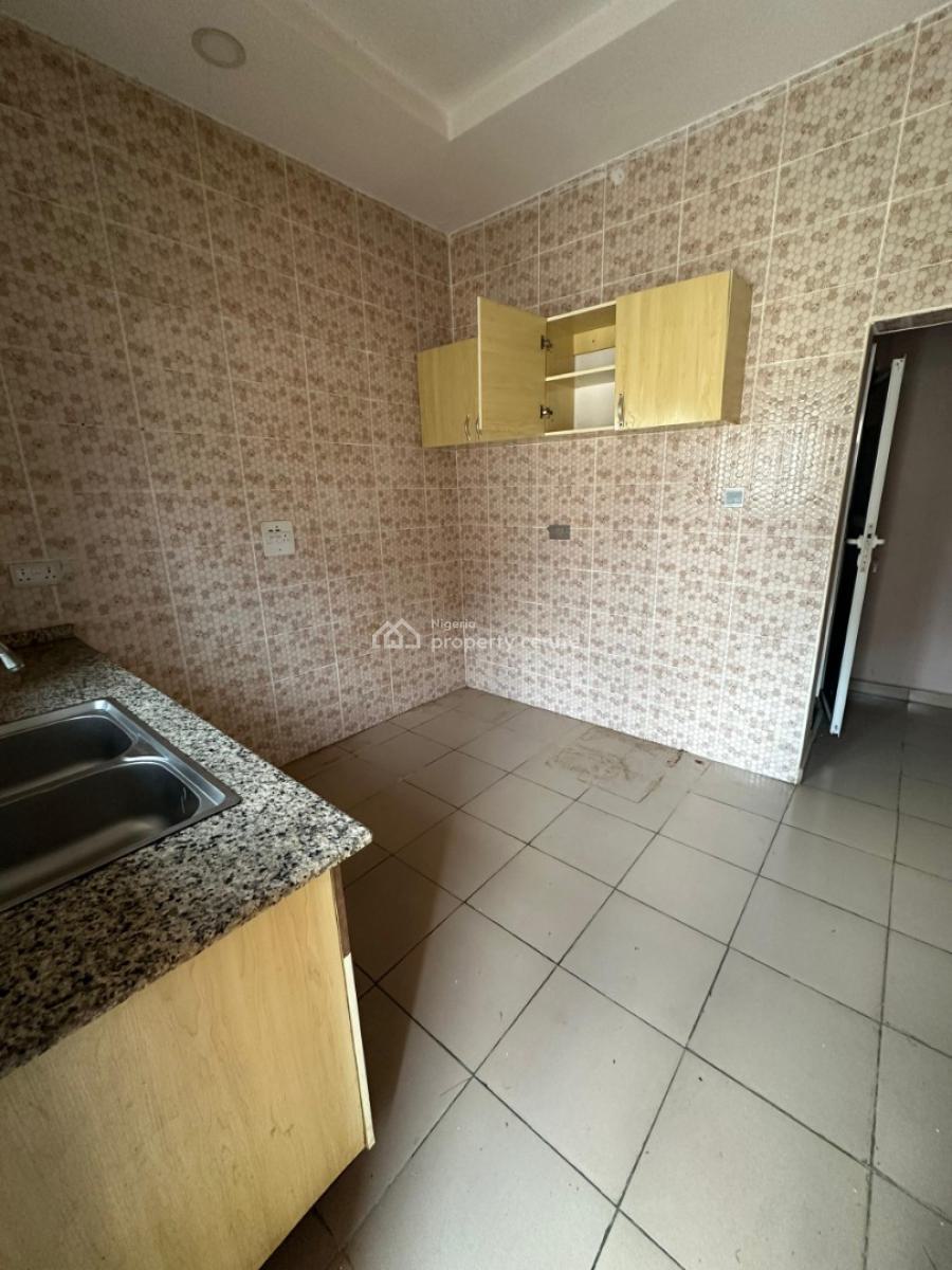Well Finished 2 Bedroom Flat, Gaduwa, Abuja, Flat / Apartment for Rent