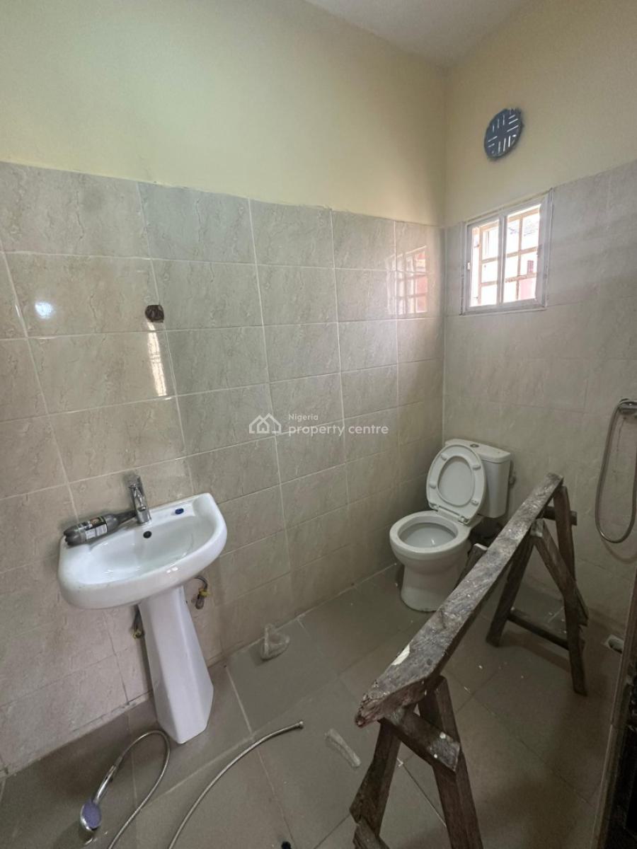 Well Finished 2 Bedroom Flat, Gwarinpa, Abuja, Flat / Apartment for Rent