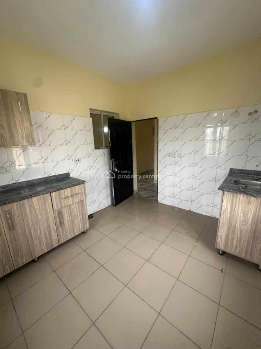 Well Finished 2 Bedroom Flat, Gwarinpa, Abuja, Flat / Apartment for Rent