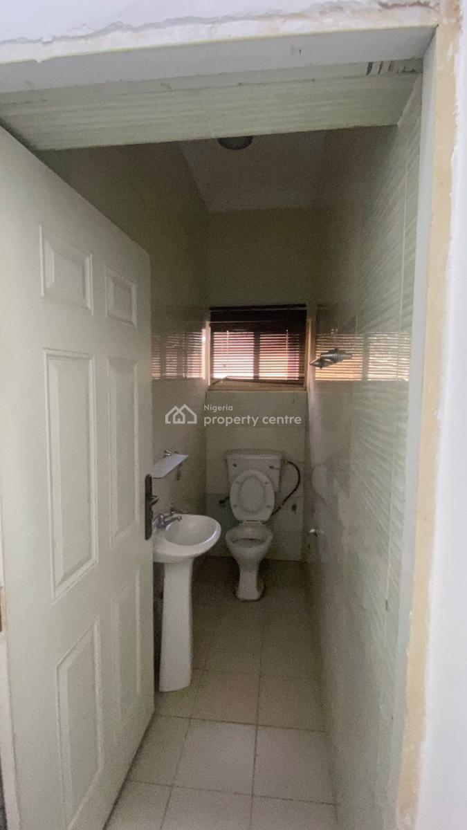 Neatly Built 2 Bedroom Flat  Wuse 2, Wuse 2, Wuse 2, Abuja, Flat / Apartment for Rent