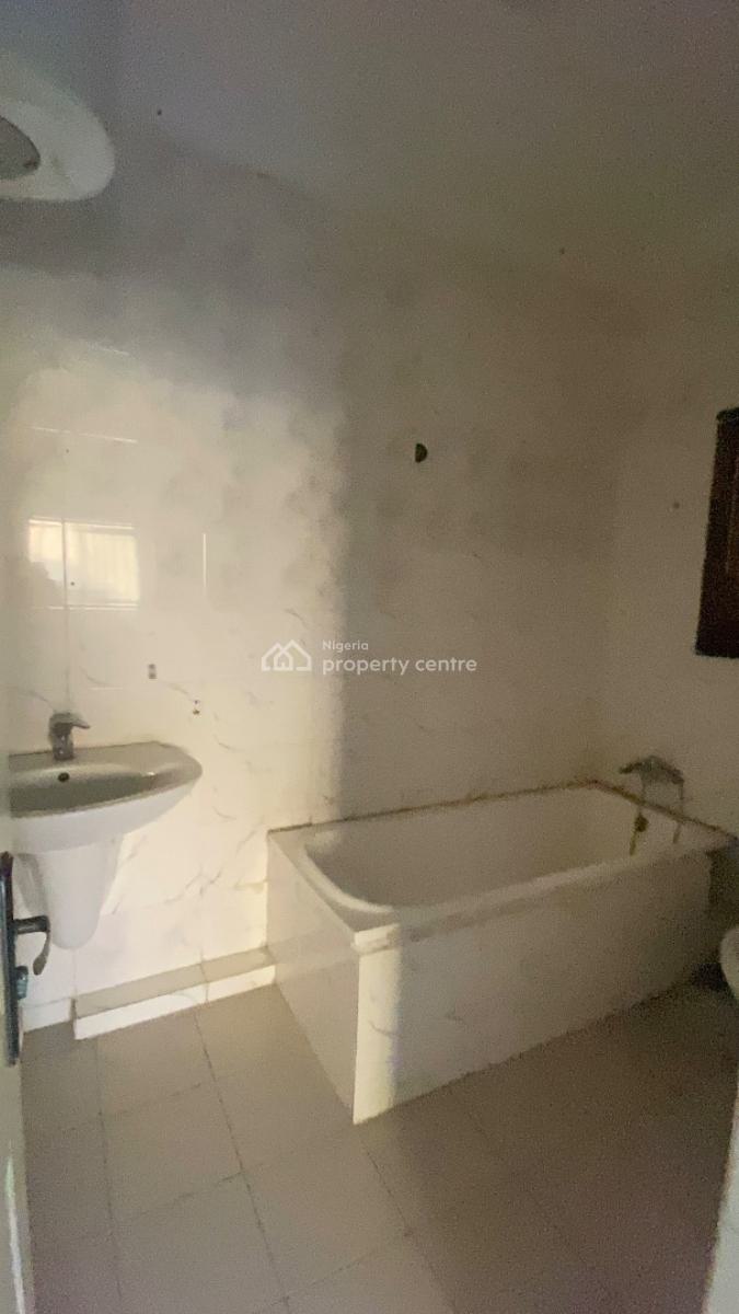 Neatly Built 2 Bedroom Flat  Wuse 2, Wuse 2, Wuse 2, Abuja, Flat / Apartment for Rent