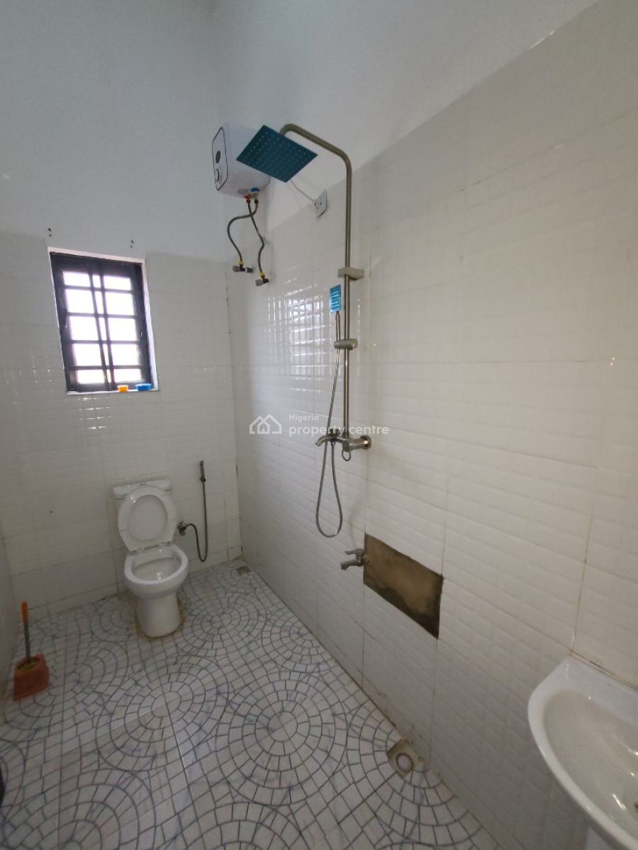 4 Bedroom Furnished Ully Detached Bungalow  with 2 Set Back Mini Flat, Osun State Osogbo, on The Road  Opposite Governor’s Office, Osogbo, Osun, Detached Bungalow for Sale