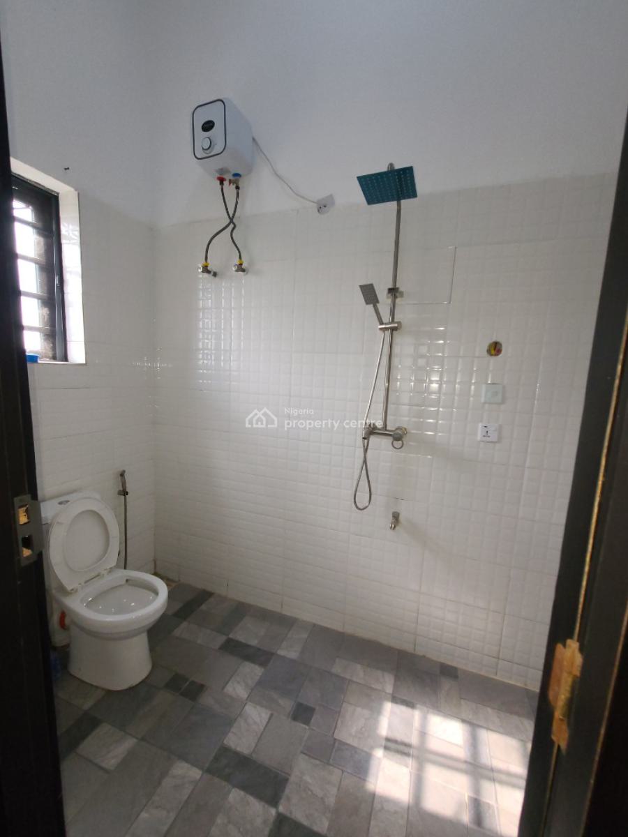 4 Bedroom Furnished Ully Detached Bungalow  with 2 Set Back Mini Flat, Osun State Osogbo, on The Road  Opposite Governor’s Office, Osogbo, Osun, Detached Bungalow for Sale