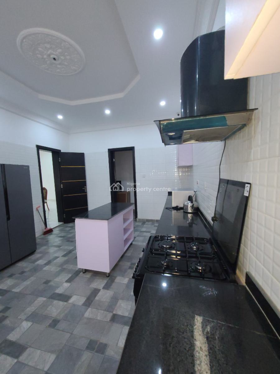 4 Bedroom Furnished Ully Detached Bungalow  with 2 Set Back Mini Flat, Osun State Osogbo, on The Road  Opposite Governor’s Office, Osogbo, Osun, Detached Bungalow for Sale