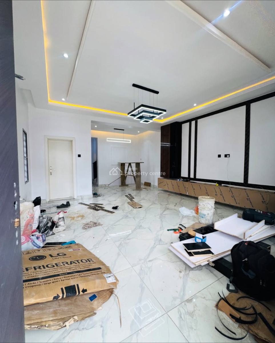 4 Bedroom Luxury Family Home, Good Road Access, Surulere, Lagos, Semi-detached Duplex for Sale