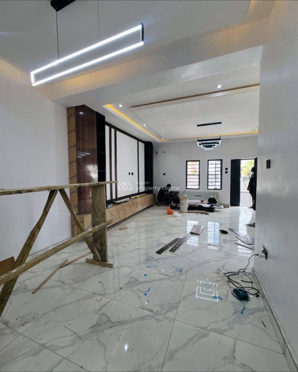 4 Bedroom Luxury Family Home, Good Road Access, Surulere, Lagos, Semi-detached Duplex for Sale