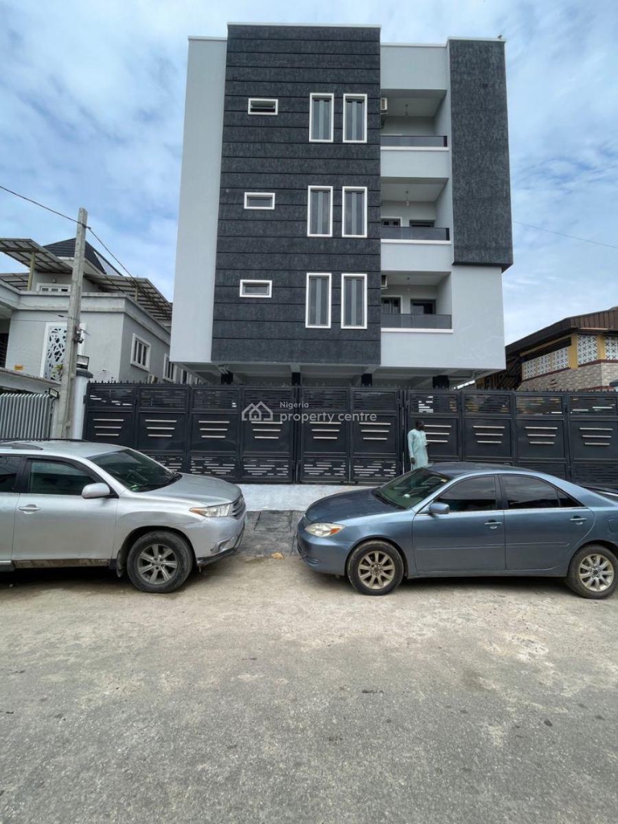 Eye Catchy 3 Bedroom Apartment in a Top Notch Location, Yaba, Lagos, Flat / Apartment for Sale
