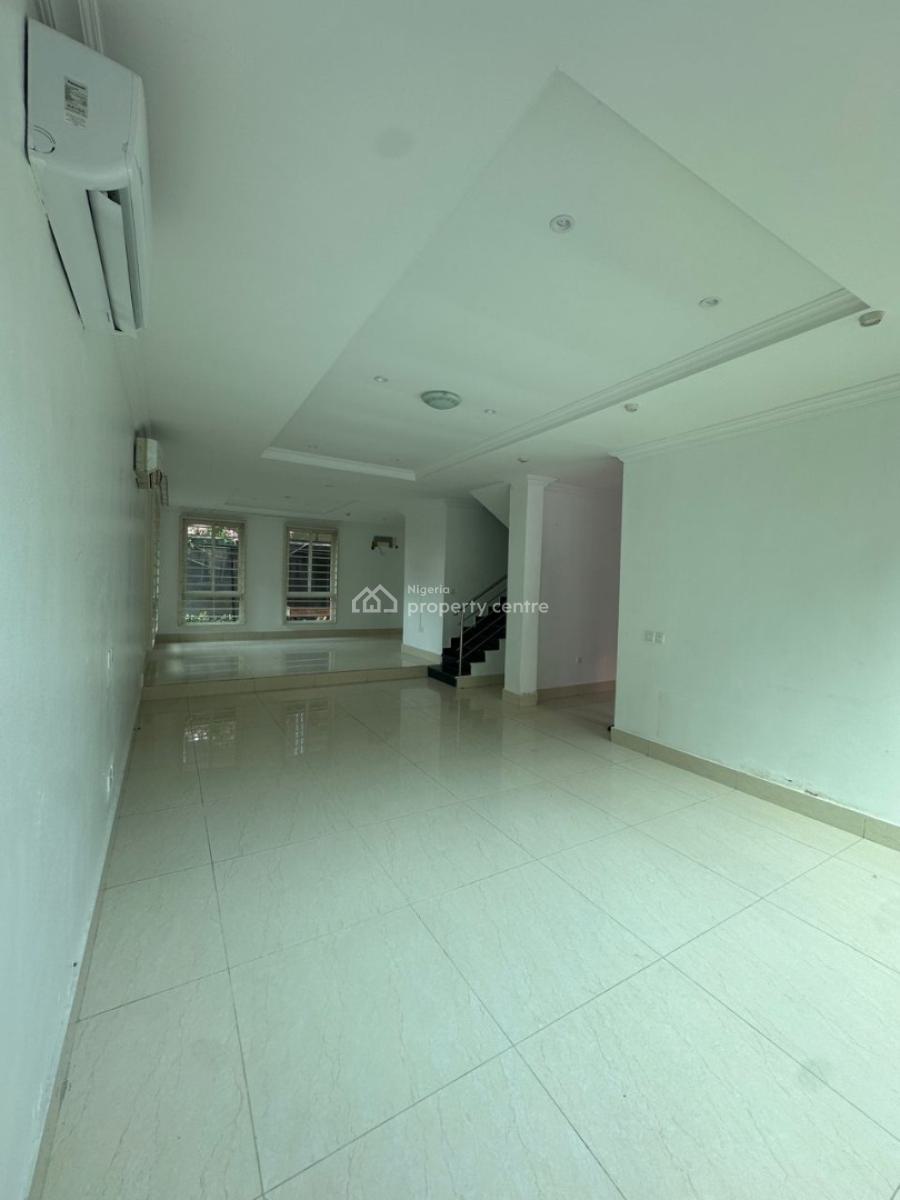 Well-maintained 3 Bedroom Maisonette with Bq, Old Ikoyi, Ikoyi, Lagos, Flat / Apartment for Rent