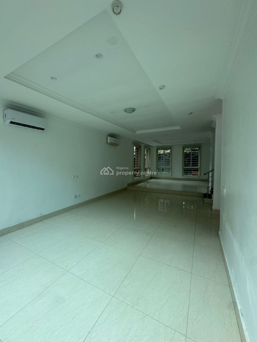 Well-maintained 3 Bedroom Maisonette with Bq, Old Ikoyi, Ikoyi, Lagos, Flat / Apartment for Rent