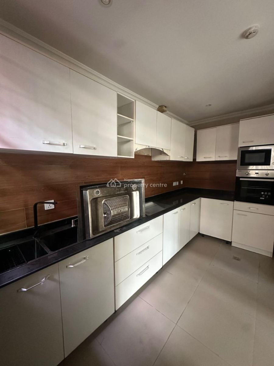 Well-maintained 3 Bedroom Maisonette with Bq, Old Ikoyi, Ikoyi, Lagos, Flat / Apartment for Rent