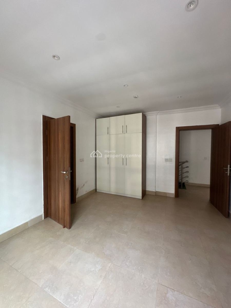 Well-maintained 3 Bedroom Maisonette with Bq, Old Ikoyi, Ikoyi, Lagos, Flat / Apartment for Rent