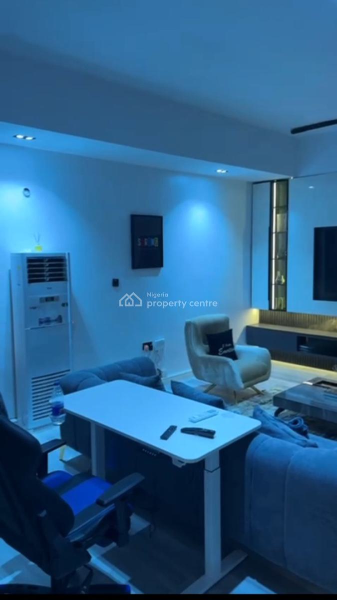 Sharp Furnished Penthouse Mini-flat with Fitted Kitchen, Old Ikoyi, Ikoyi, Lagos, Mini Flat (room and Parlour) for Rent