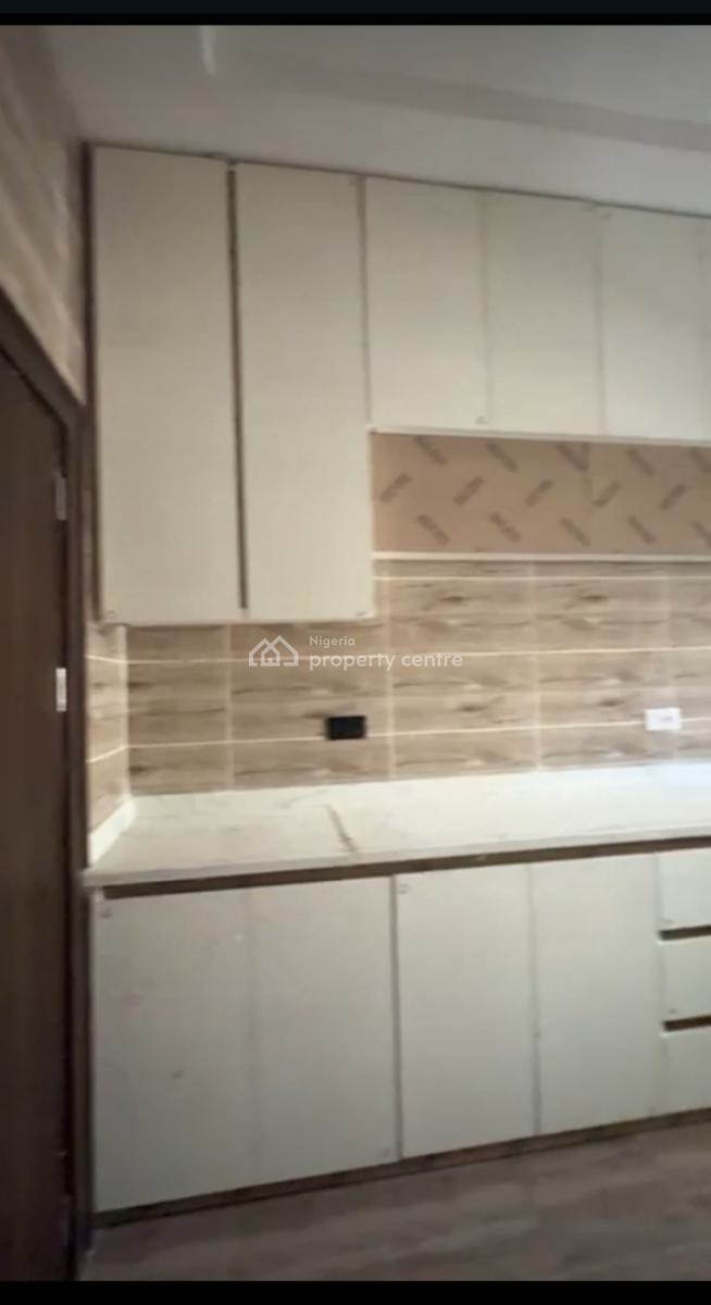 5bedroom Terrace Duplex Well Finished in a Nice Location, Gaduwa, Gaduwa, Abuja, Terraced Duplex for Sale