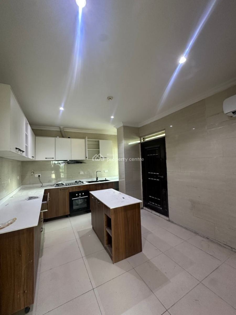 Well-maintained 3 Bedroom Maisonette with Bq, Old Ikoyi, Ikoyi, Lagos, Flat / Apartment for Rent