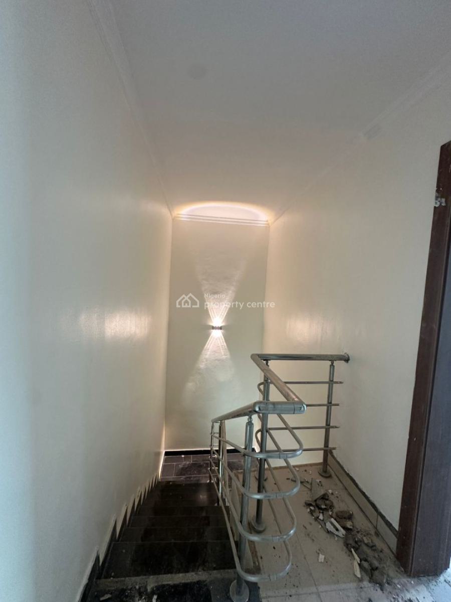 Well-maintained 3 Bedroom Maisonette with Bq, Old Ikoyi, Ikoyi, Lagos, Flat / Apartment for Rent