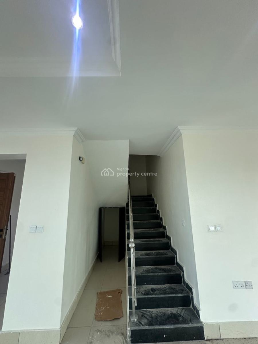 Well-maintained 3 Bedroom Maisonette with Bq, Old Ikoyi, Ikoyi, Lagos, Flat / Apartment for Rent