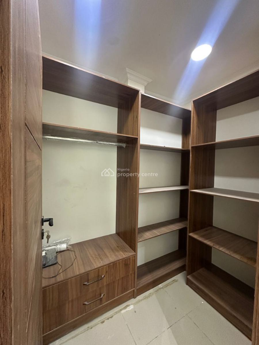 Well-maintained 3 Bedroom Maisonette with Bq, Old Ikoyi, Ikoyi, Lagos, Flat / Apartment for Rent