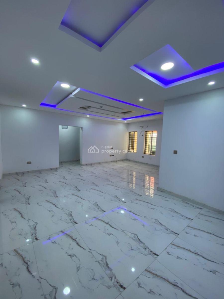 Elegant and Spacious 2 Bedrooms Apartment with Bq, Lekki Phase 1, Lekki, Lagos, Flat / Apartment for Sale