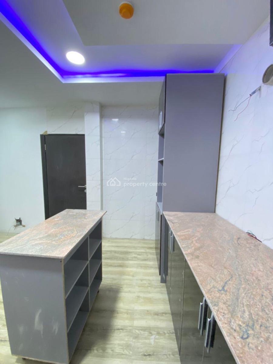 Elegant and Spacious 2 Bedrooms Apartment with Bq, Lekki Phase 1, Lekki, Lagos, Flat / Apartment for Sale