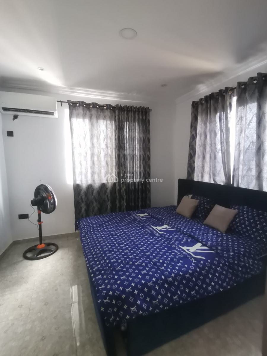 Ready to Move-in 2 Bedrooms Luxury & Furnished Apartment, Abiodun Sobajo Street, Agidingbi, Ikeja, Lagos, Flat / Apartment for Rent