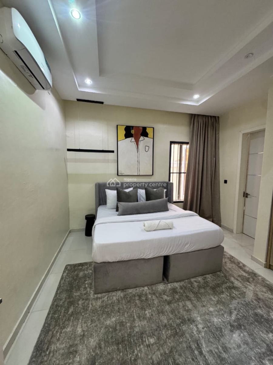 Beautiful 3 Bedrooms Apartment, Lekki Phase 1, Lekki, Lagos, Flat / Apartment Short Let