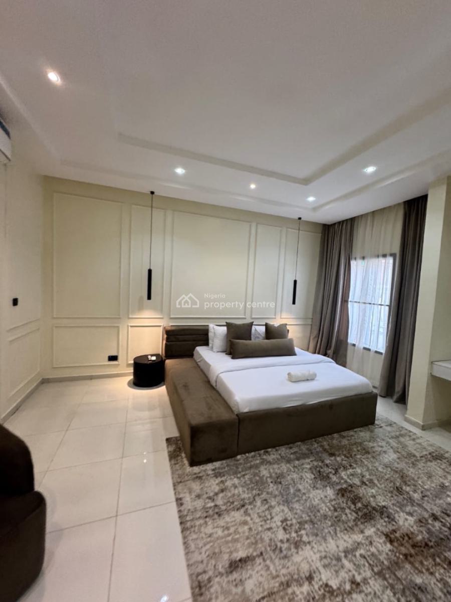 Beautiful 3 Bedrooms Apartment, Lekki Phase 1, Lekki, Lagos, Flat / Apartment Short Let