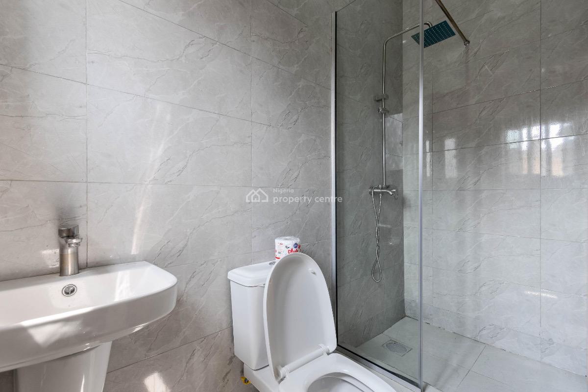 Luxuriously Finished 2 Bedroom Apartment, Lekki Phase 1, Lekki, Lagos, Flat / Apartment for Sale