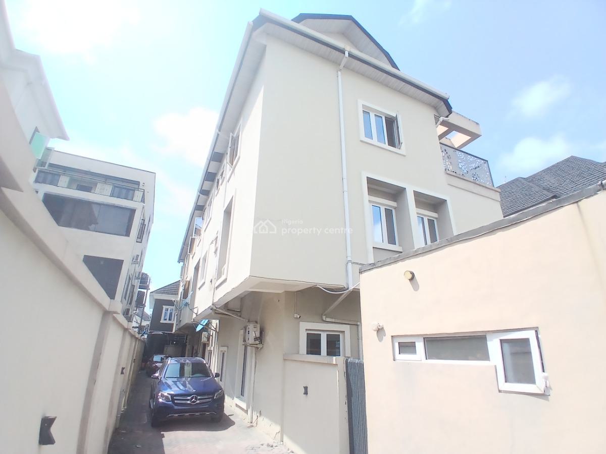 Self Service 3 Bedroom Maisonette with an Open Terrace, Osapa, Lekki, Lagos, Flat / Apartment for Rent