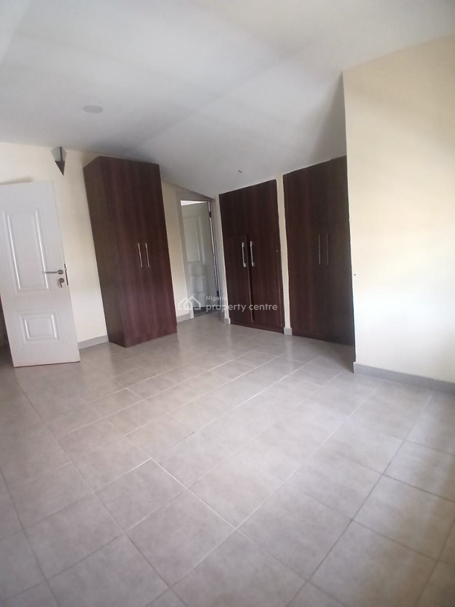 Self Service 3 Bedroom Maisonette with an Open Terrace, Osapa, Lekki, Lagos, Flat / Apartment for Rent