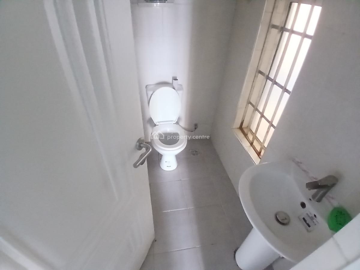 Self Service 3 Bedroom Maisonette with an Open Terrace, Osapa, Lekki, Lagos, Flat / Apartment for Rent
