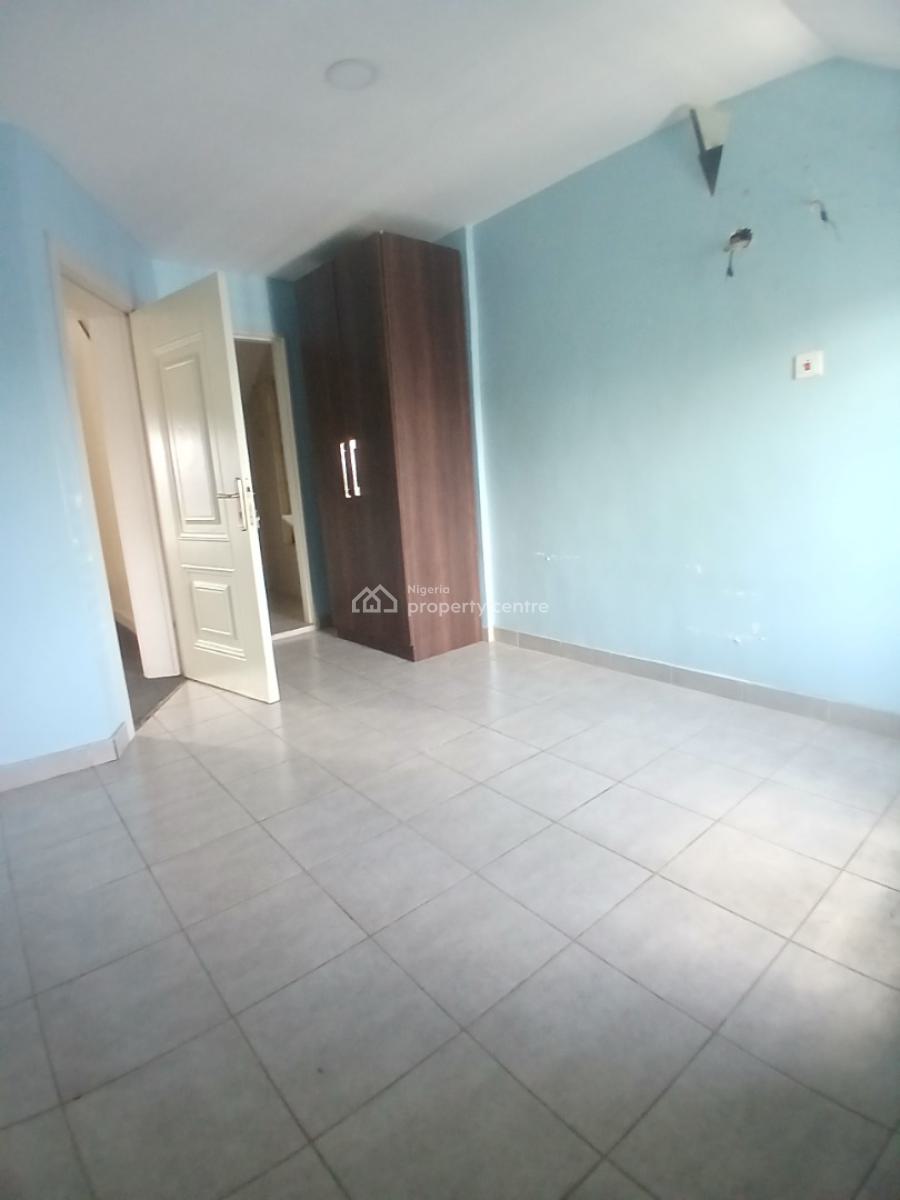 Self Service 3 Bedroom Maisonette with an Open Terrace, Osapa, Lekki, Lagos, Flat / Apartment for Rent