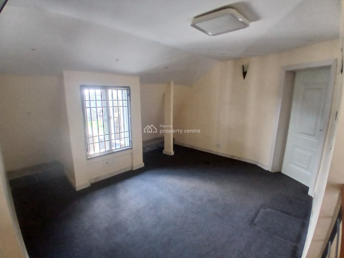 Self Service 3 Bedroom Maisonette with an Open Terrace, Osapa, Lekki, Lagos, Flat / Apartment for Rent