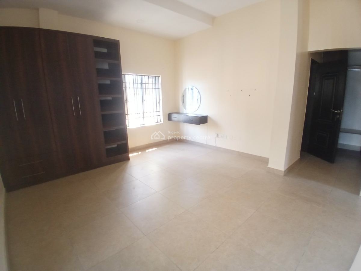 Self Service 3 Bedroom Maisonette with an Open Terrace, Osapa, Lekki, Lagos, Flat / Apartment for Rent