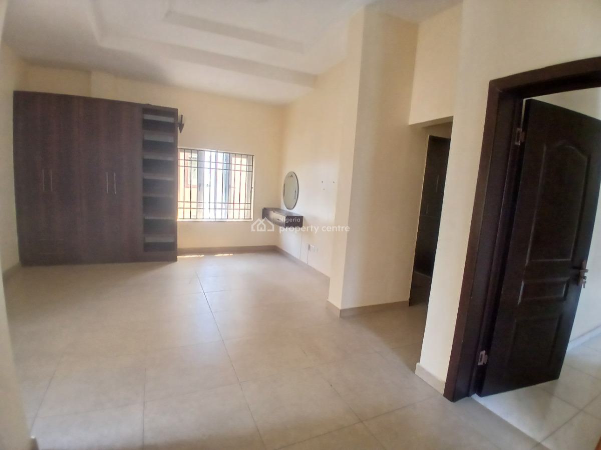 Self Service 3 Bedroom Maisonette with an Open Terrace, Osapa, Lekki, Lagos, Flat / Apartment for Rent