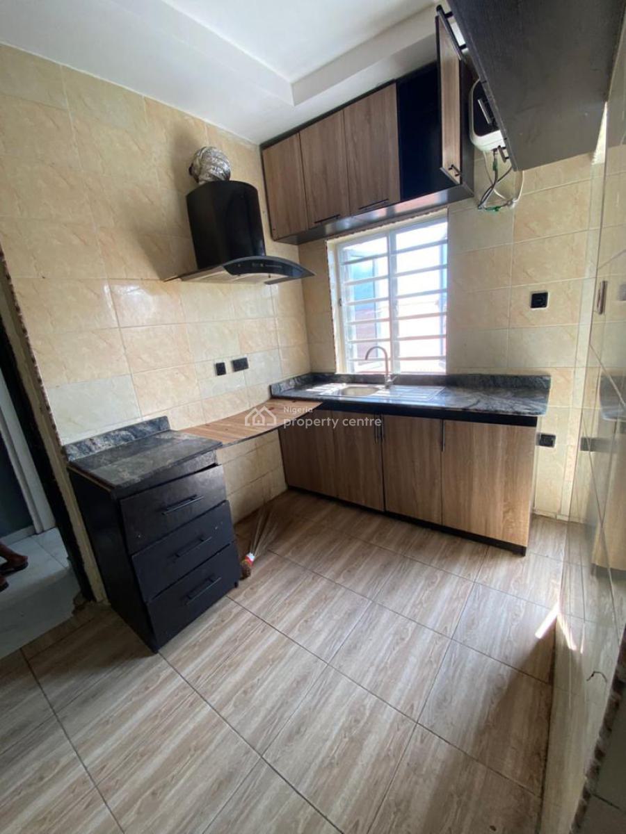Luxury 2 Bedroom Apartment Located in a Secured Estate, Thomas Estate, Ajah, Lagos, Flat / Apartment for Rent