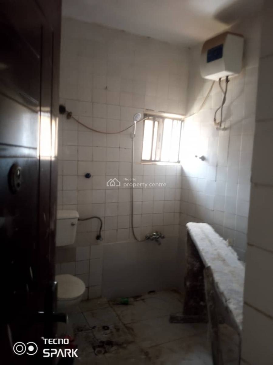 Standard Good 3 Bedrooms Flat in an Estate, Gaduwa, Abuja, Flat / Apartment for Rent