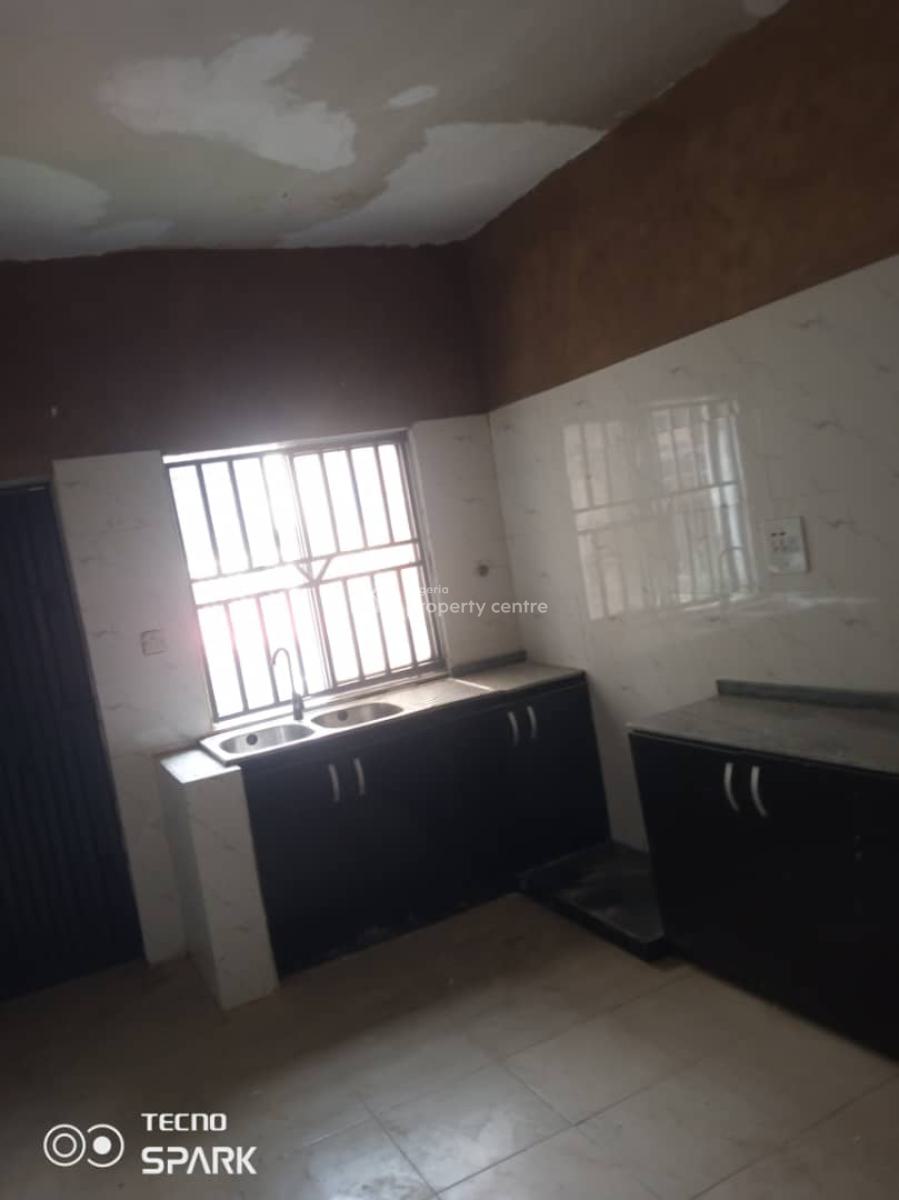 Standard Good 3 Bedrooms Flat in an Estate, Gaduwa, Abuja, Flat / Apartment for Rent