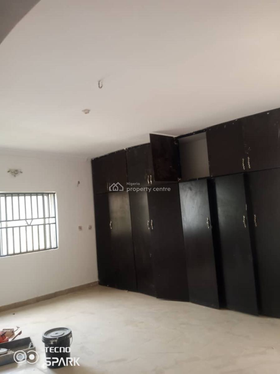 Standard Good 3 Bedrooms Flat in an Estate, Gaduwa, Abuja, Flat / Apartment for Rent