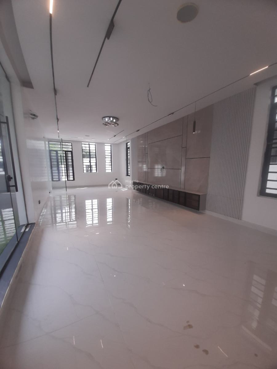 5 Bedroom Apartment, Lekki Phase 1, Lekki, Lagos, House for Sale