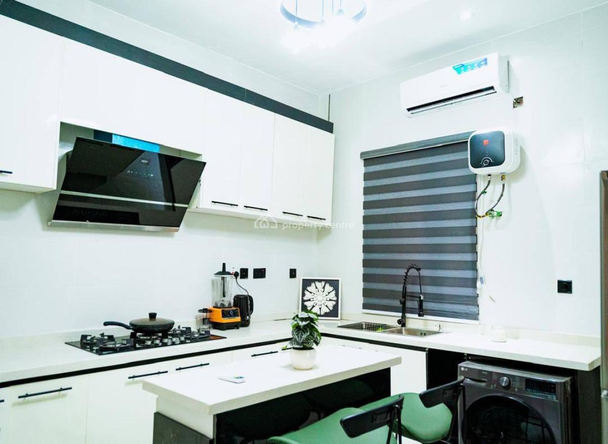 5 Bedroom Apartments, Lekki, Lagos, Flat / Apartment Short Let